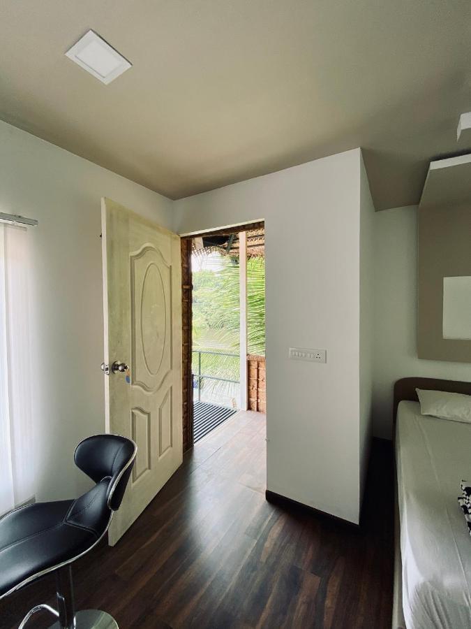 Garggi Kumarakom Village Homestay Екстер'єр фото